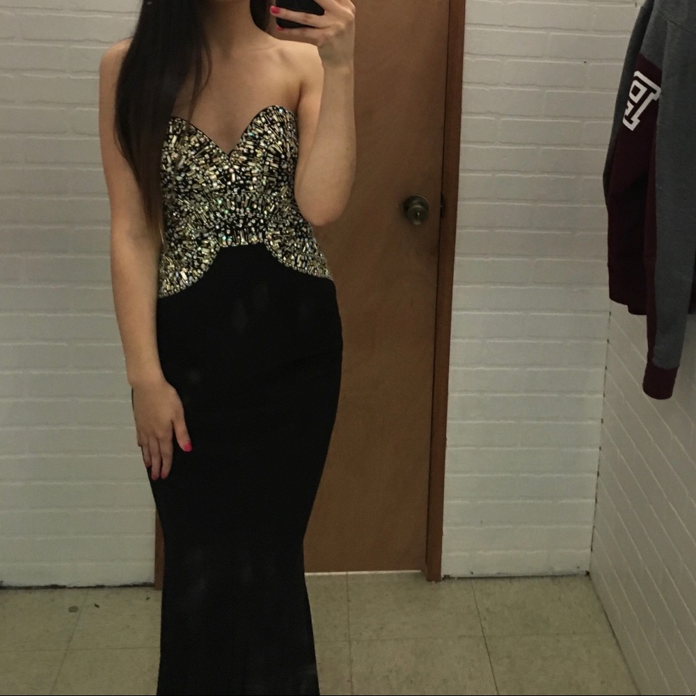 Long black prom/formal/homecoming dress